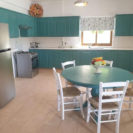 بيت للعطل Neoklis House